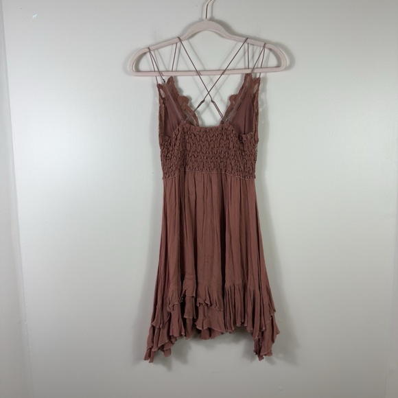 FREE PEOPLE ONE womens size M Adella strappy crochet handkerchief hem mini dress - Picture 8 of 10
